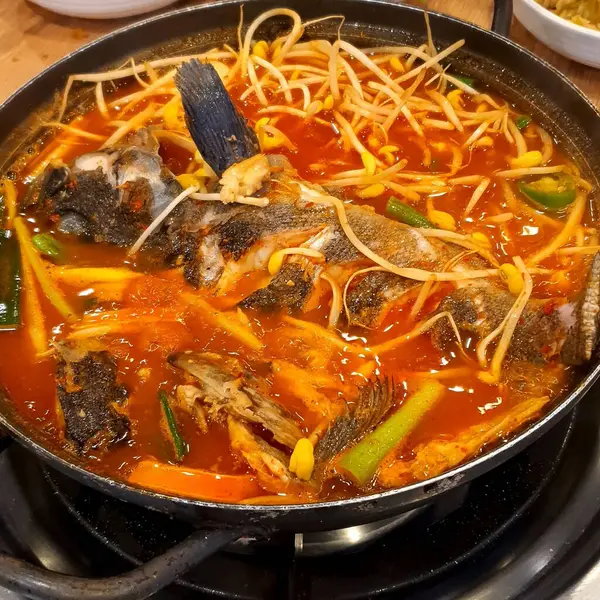 Lezzetli Asya yemeklerinin yakın görüntüsü