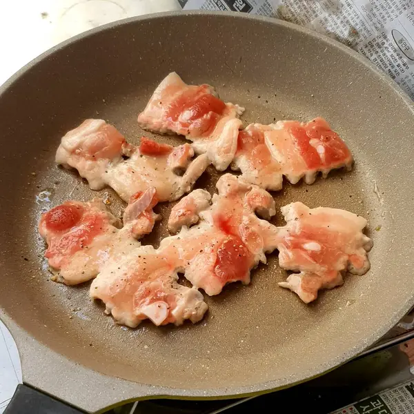 Baharatlı kızarmış tavuk.