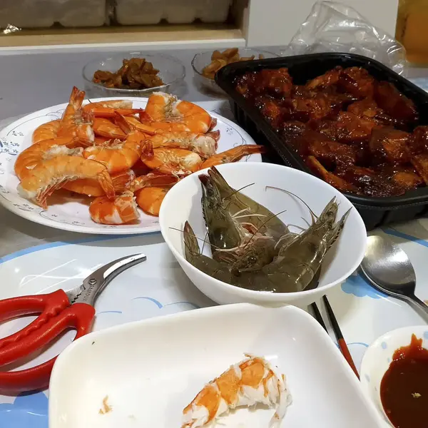 Lezzetli Asya yemeklerinin yakın görüntüsü