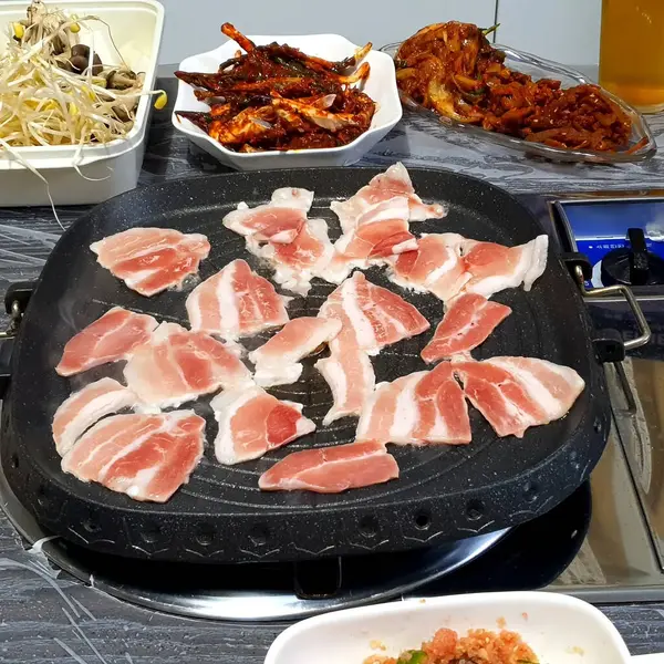 Lezzetli Asya yemeklerinin yakın görüntüsü