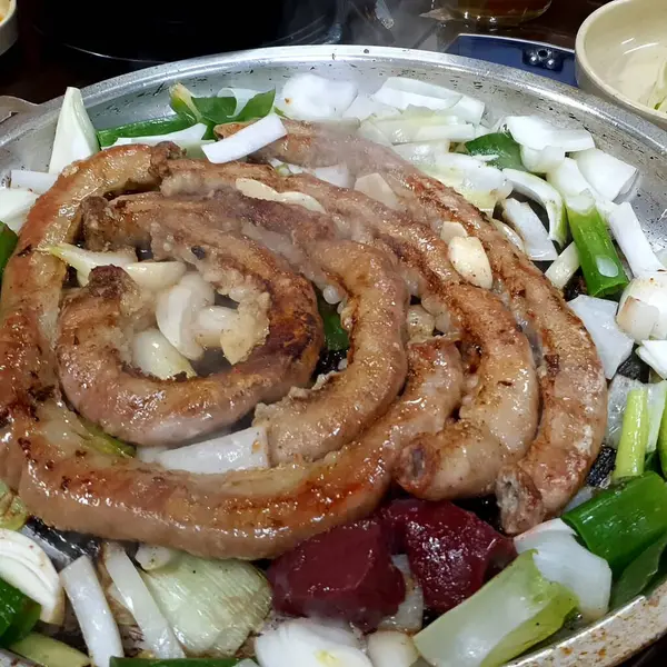 Lezzetli Asya yemeklerinin yakın görüntüsü