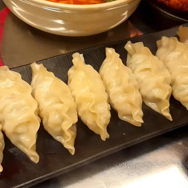 Lezzetli Asya yemeklerinin yakın görüntüsü