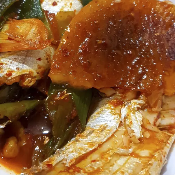 Lezzetli Asya yemeklerinin yakın görüntüsü