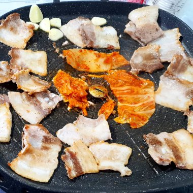 Lezzetli Asya yemeklerinin yakın görüntüsü