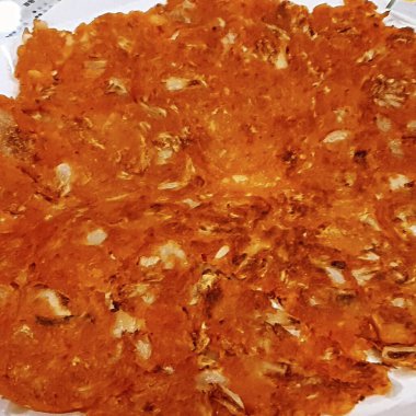 Lezzetli ev yapımı yemeklerin üst görüntüsü.