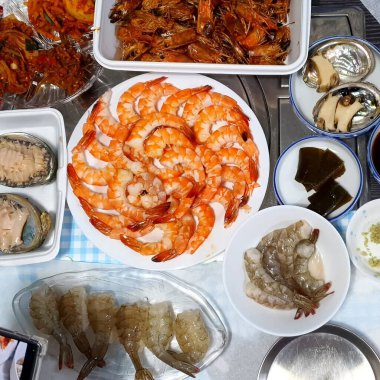 Lezzetli Asya yemeklerinin yakın görüntüsü