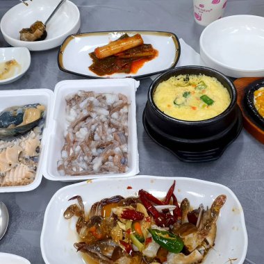 Lezzetli Asya yemeklerinin yakın görüntüsü