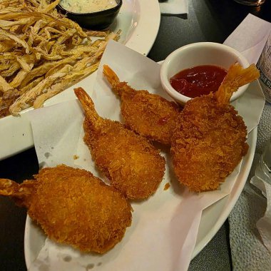 Lezzetli yiyeceklerin yüksek açılı çekimi.