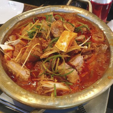 Lezzetli Asya yemeklerinin yakın görüntüsü