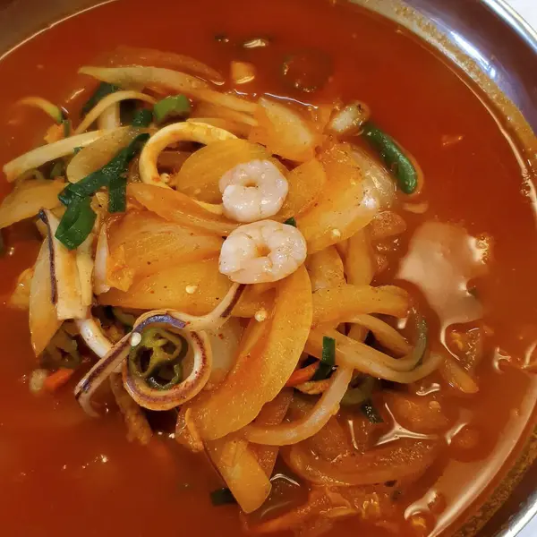 Kore yemekleri baharatlı kimchi.