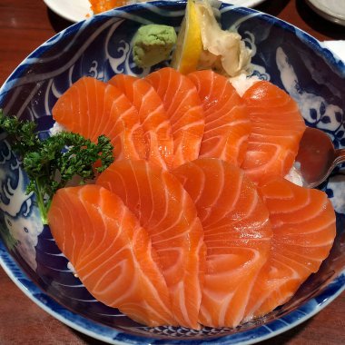 Tabakta somon balığı.