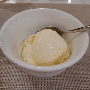 Tabaktaki dondurmayı kapat..