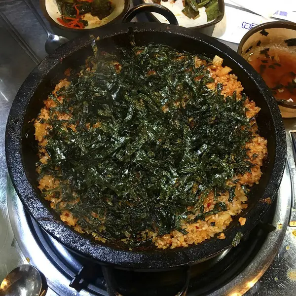 Lezzetli Asya yemeklerinin yakın görüntüsü