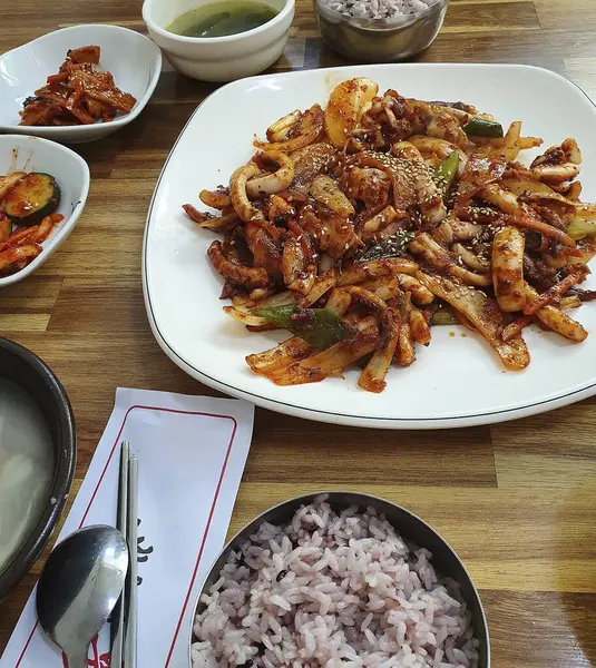 Asya yemekleri - pirinç ve sebzeler