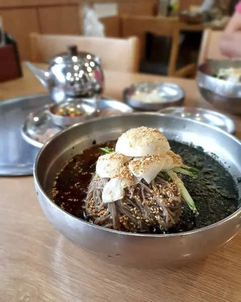 Kore usulü geleneksel pirinç eriştesi, Kore usulü.