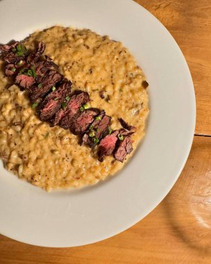 Risotto ile biftek.