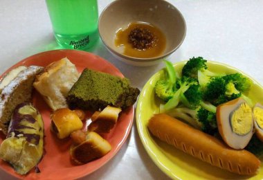 Lezzetli Asya yemeklerinin yakın görüntüsü