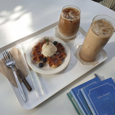 Dondurma ve waffle