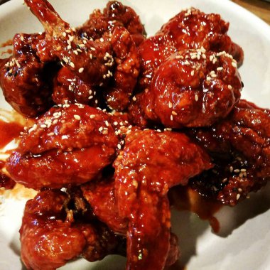 Lezzetli Asya yemeklerinin yakın görüntüsü