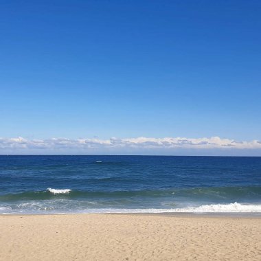 İspanya 'da yaz mevsiminde Akdeniz sahillerinde plaj