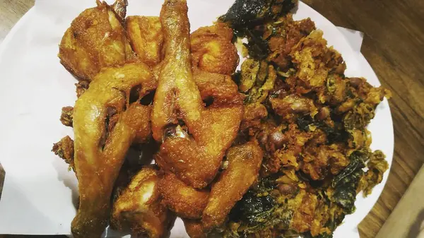 Lezzetli yiyeceklere yakın.