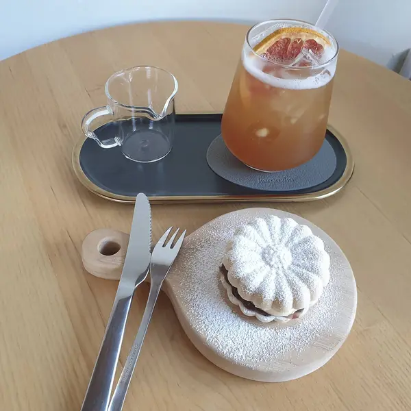 Bir tabağın mutfak fotoğrafı.