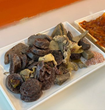 Türk yemeklerini kapatın.