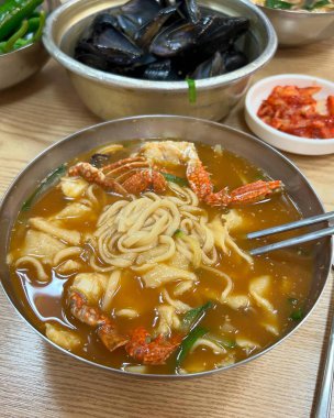 Lezzetli Asya yemeklerinin yakın görüntüsü