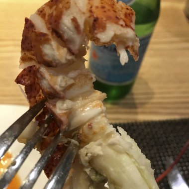 Sebze ve soslu ızgara tavuk.