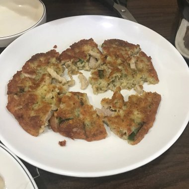 Kızarmış balık ve kızarmış yumurta.