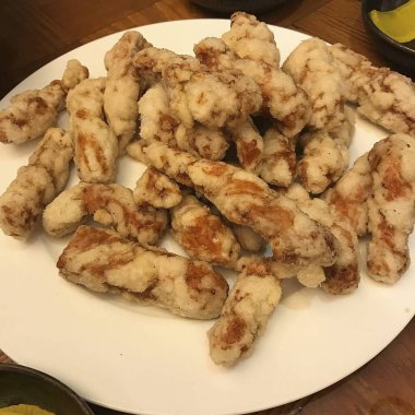 Lezzetli Asya yemeklerinin yakın görüntüsü