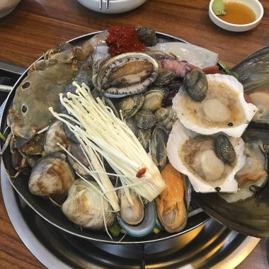 Lezzetli Asya yemeklerinin yakın görüntüsü