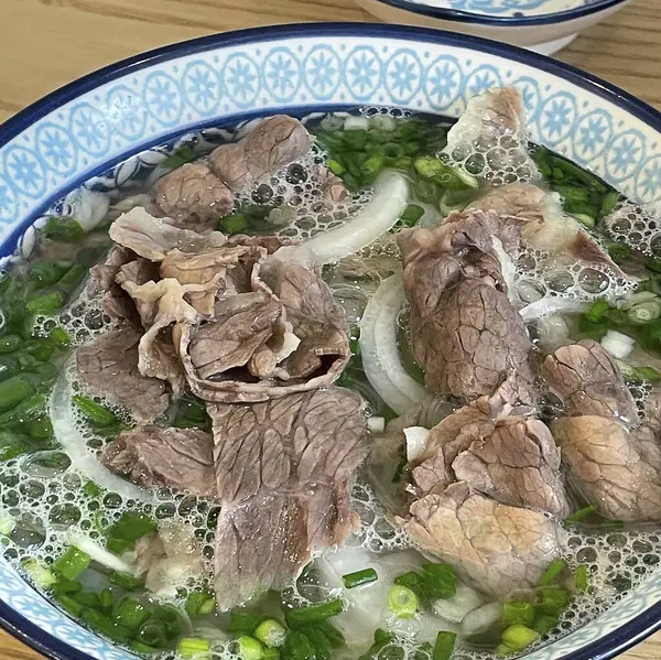 Lezzetli Asya yemeklerinin yakın görüntüsü