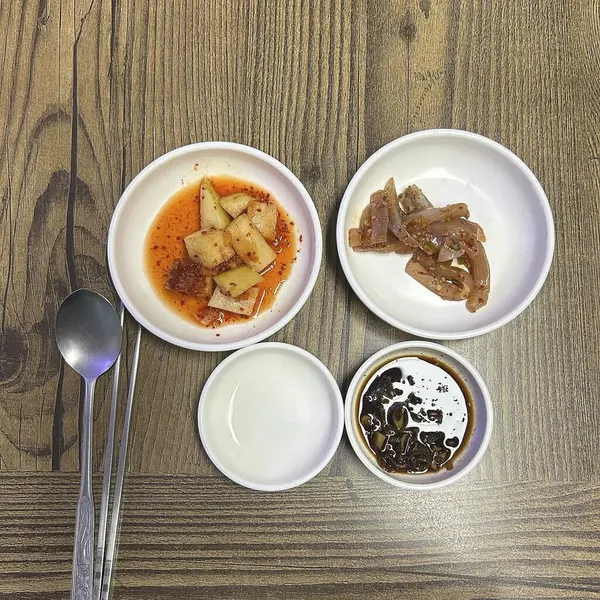 Kore çorbası ve pilav.