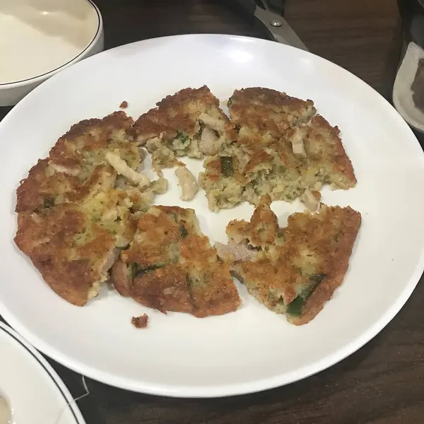 Kızarmış balık ve kızarmış yumurta.