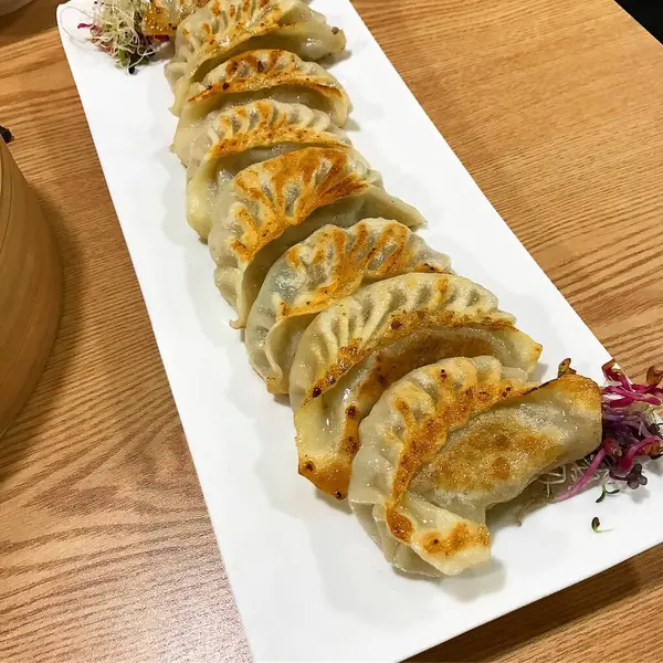 Lezzetli Asya yemeklerinin yakın görüntüsü