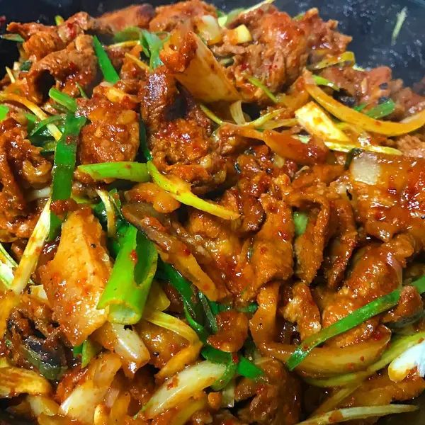 Karıştır - sebze ve baharatlı kızarmış tavuk