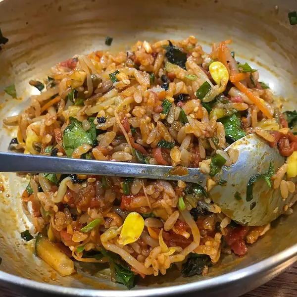 Sebzeli ve otlu pilav.