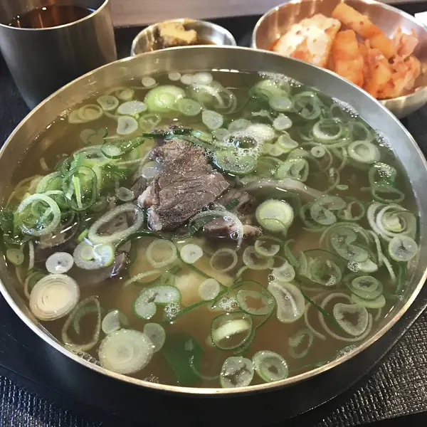 Lezzetli Asya yemeklerinin yakın görüntüsü