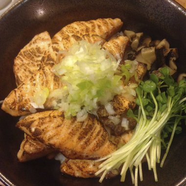 Kızarmış balığın mutfak fotoğrafı.