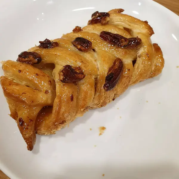 Yakın çekim - enfes pişmiş kruvasan