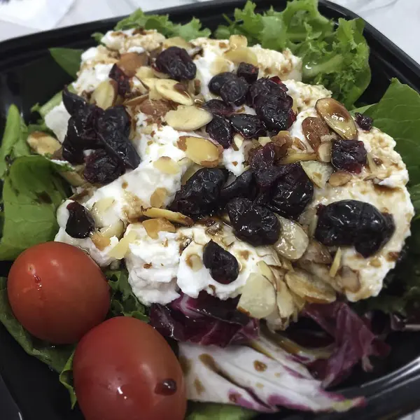 taze beyaz peynir salatası