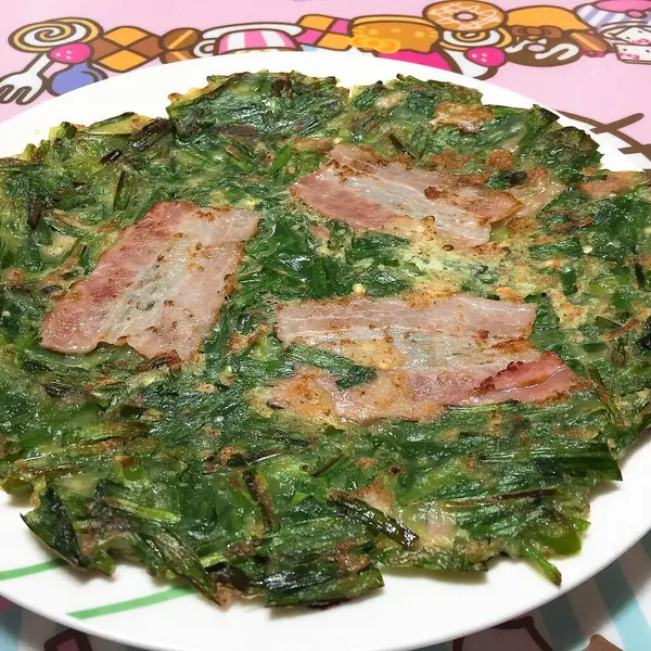 Kore yemeği ve sebze kızartması.