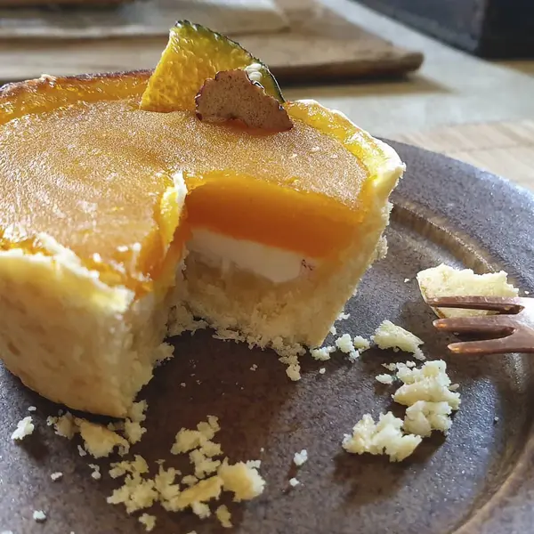 Kremalı ve tarçınlı ev yapımı balkabağı turtası