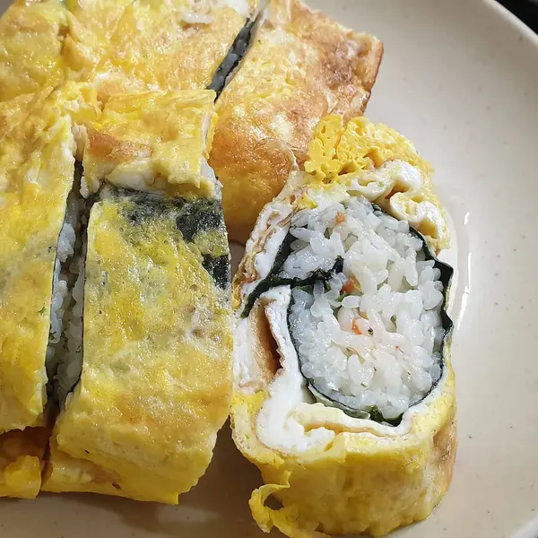 Lezzetli Asya yemeklerinin yakın görüntüsü