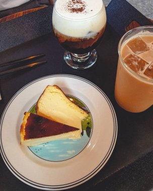 Kahve ve kremalı lezzetli kek.