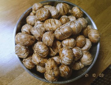 Sepette taze organik ceviz