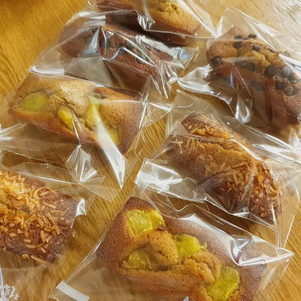 Kalp şeklinde bir sürü kurabiye..