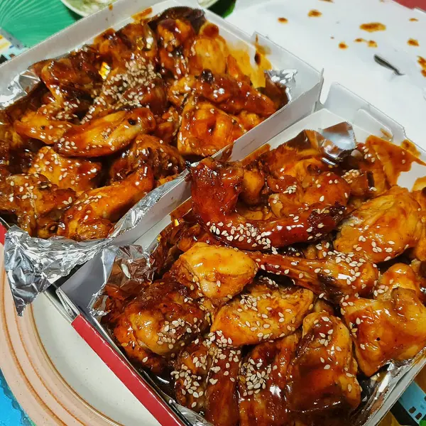 Lezzetli Asya yemeklerinin yakın görüntüsü