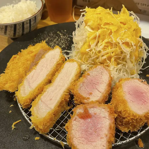 Lezzetli Asya yemeklerinin yakın görüntüsü